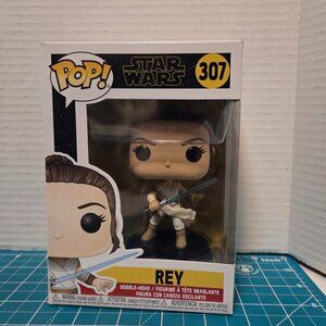 Funko POP Star Wars Rey Skywalker 307 Vinyl Figure